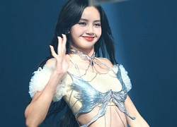 Kết "đắng" của Lisa sau show "thoát y": Nghi bị "phong sát" ở Trung Quốc, CEO Celine "né gấp" còn BLACKPINK có bị ảnh hưởng?
