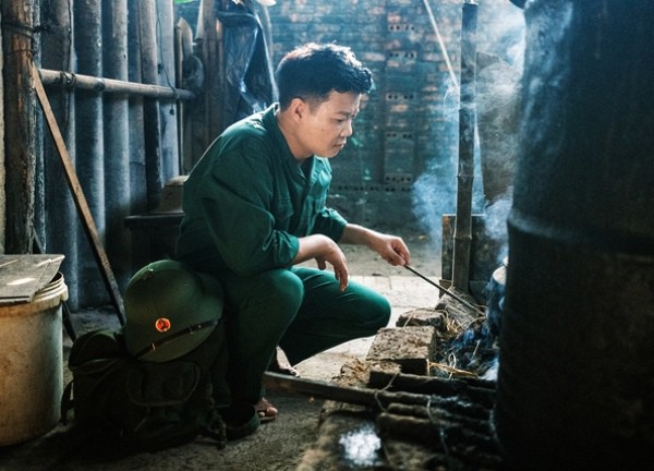 Người lính, ca sĩ Vũ Thắng Lợi hát về quê hương nhân kỷ niệm Ngày thành lập Quân đội Nhân dân Việt Nam