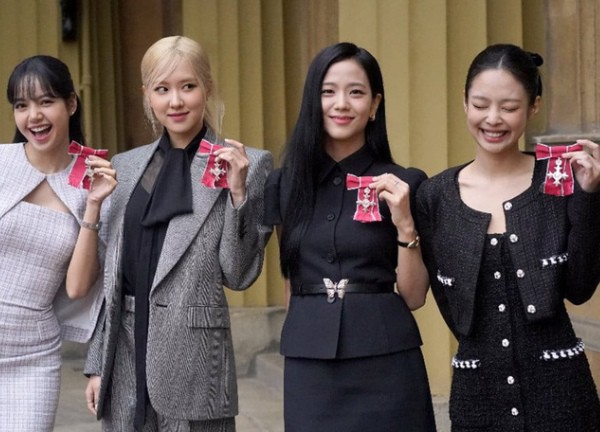 Rosé BlackPink: Cô gái sở hữu giọng ca vàng từng bị gia đình ngăn cản