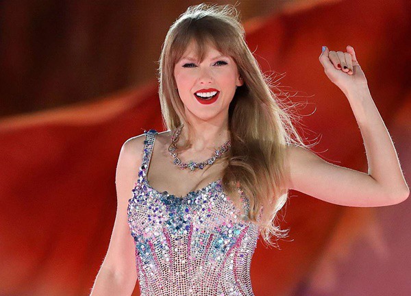 Taylor Swift "bỏ túi" hơn 24 nghìn tỷ đồng từ The Eras Tour, phía ekip bất ngờ báo tin chấn động