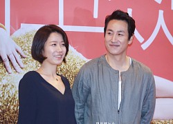 Vợ tài tử Lee Sun Kyun: "Chồng tôi đã rời khỏi nhà sau khi để lại một tời giấy như di chúc"