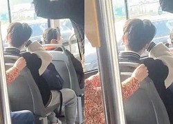 Cụ già tác động vật lý, xúc phạm nam sinh trên xe bus, động thái của cậu bé khiến ai cũng chạnh lòng