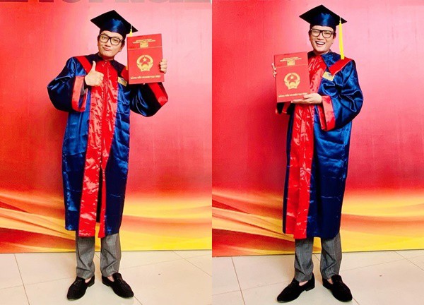 Bá Thắng U50 trẻ trung trong màu áo cử nhân ngày tốt nghiệp đại học