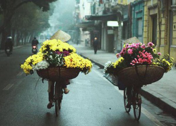 Hạnh phúc của những phụ nữ 8/3 không hoa, không quà tặng