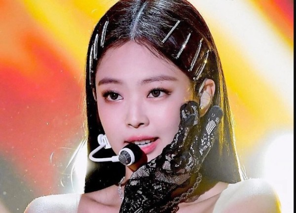 Jennie lập kỷ lục mới với MV solo, thêm kỷ lục 'vô tiền khoáng hậu' cho BLACKPINK