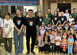 Team Châu Phi cùng Thùy Tiên lên đường xây trường học thứ 2, chị gái Quang Linh bị soi thái độ "lạ"?