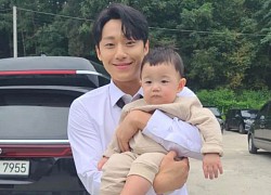 Lee Do Hyun just announced his girlfriend and immediately showed off his son, he looks exactly like his father?