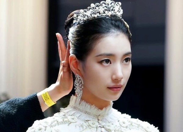 Nhiều năm sau chia tay Lee Min Ho, Suzy bất ngờ nói về chuyện kết hôn