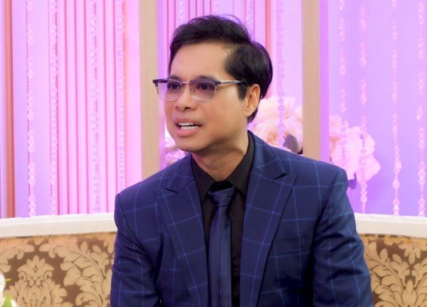 Danh ca Ngọc Sơn: Nhìn tôi có vẻ ăn chơi nhưng không phải