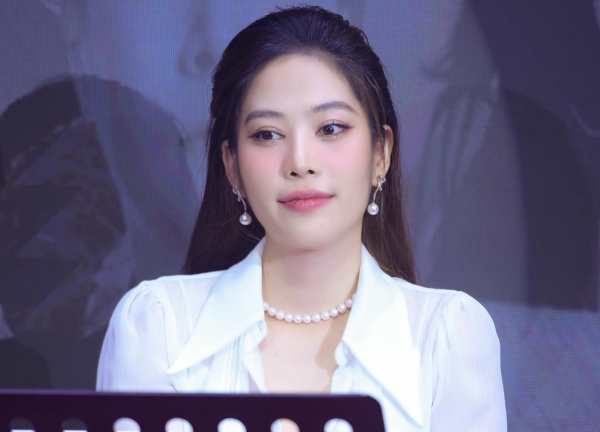Nam Em tiết lộ mối quan hệ với Bạch Công Khanh sau ồn ào