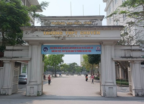 Vụ nữ sinh trường chuyên tự tử: Yêu cầu báo cáo có hay không nhóm tẩy chay