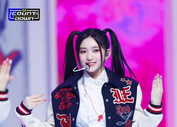 Giọng live thật của IVE: Jang Wonyoung tiếp tục "hỏng mic", 1 thành viên được khen tiến bộ