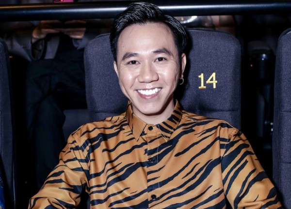 Diễn viên Anh Đức lộ diện khác lạ trong sự kiện: Thần sắc mệt mỏi, liên tục cười gượng gạo