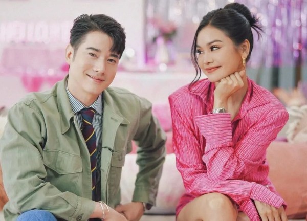 Mario Maurer hội ngộ Hoa hậu Engfa Waraha, chia sẻ về bạn gái 8 năm
