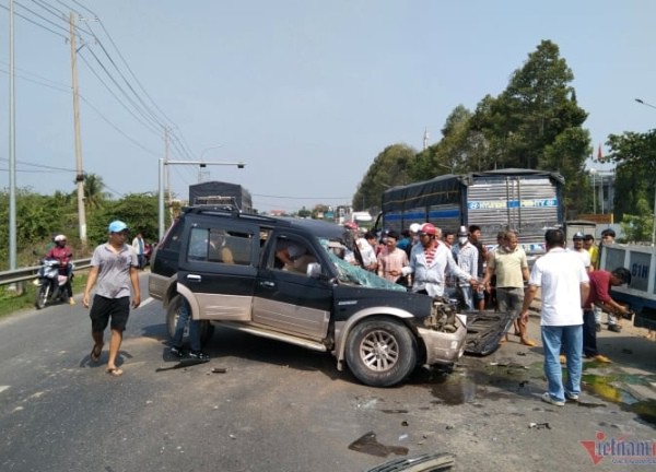 Tai nạn liên hoàn ở Đồng Nai, 6 người thương vong