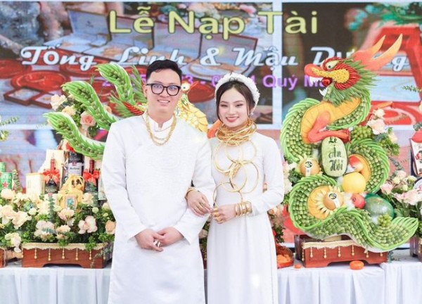 Chú rể cưới được vợ đẹp lại nhận được hồi môn 5 tỷ và 50 cây vàng