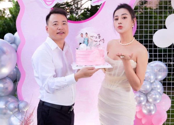 Shark Bình, bạn trai diễn viên Phương Oanh thông báo hoàn tất thủ tục ly hôn