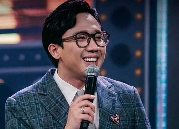 Độc quyền: Trấn Thành lần đầu lộ diện sau loạt ồn ào, visual mới toanh ở trường quay Rap Việt