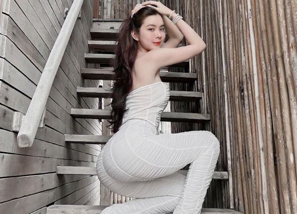 Hoa hậu Đồng Tháp, siêu mẫu Việt sở hữu vòng 3 chuẩn dáng trái táo siêu hot