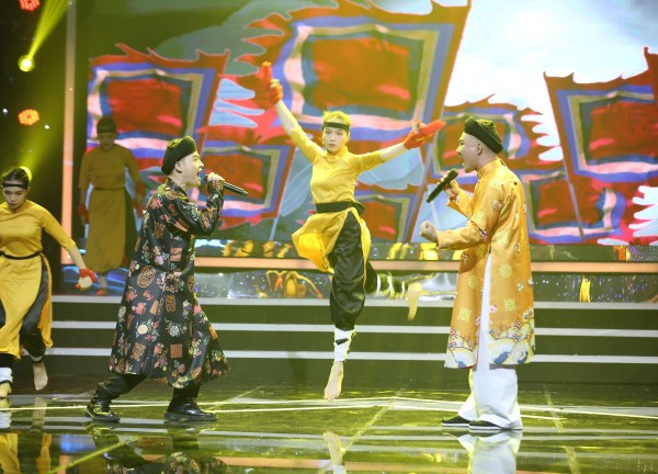 Huy Tuấn 'bênh' Thanh Duy khi bị Tùng Dương chê 'làm chưa tới'