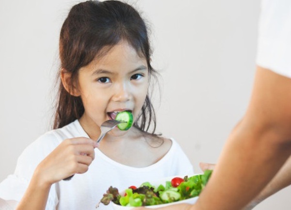 Tâm sự của những người mẹ quyết định cho con ăn chay trường