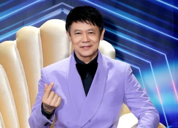 Danh ca Thái Châu: 'Thời đó, khán giả đến sớm cả tiếng đồng hồ để chờ nghệ sĩ'