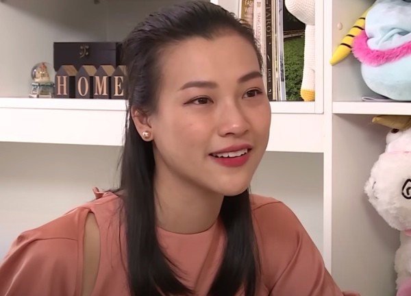 Hoàng Oanh bật khóc biết ơn bố mẹ, mạnh mẽ đứng lên hậu ly hôn chồng Tây