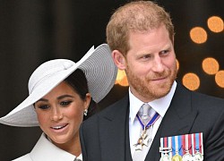 Meghan Markle và Hoàng tử Harry chuyển về Anh sinh sống sau khi hay tin William cai quản 7 vùng đất?