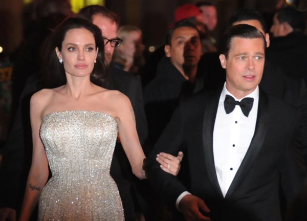 Angelina Jolie tố Brad Pitt cố gắng bịt miệng cô sau cáo buộc ngược đãi trẻ em