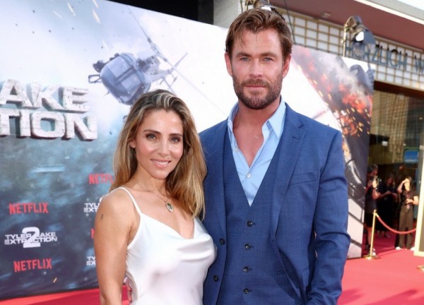 "Thần sấm" Chris Hemsworth được vợ hơn 7 tuổi "hộ tống" đến dự buổi ra mắt phim mới