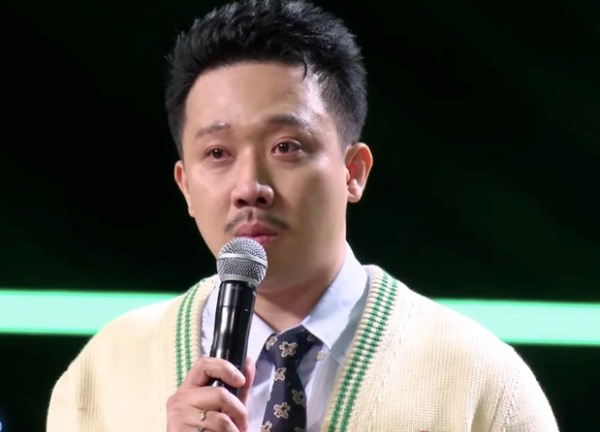 Khán giả bênh vực khi Trấn Thành không kìm được nước mắt trên sóng truyền hình