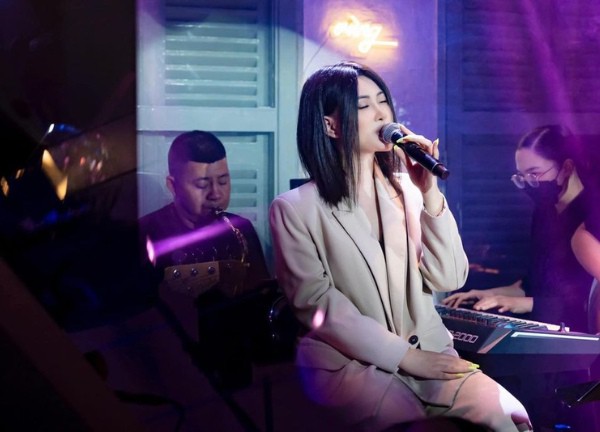 Khi các 'giọng hát TikTok' ra khỏi 'vùng an toàn'