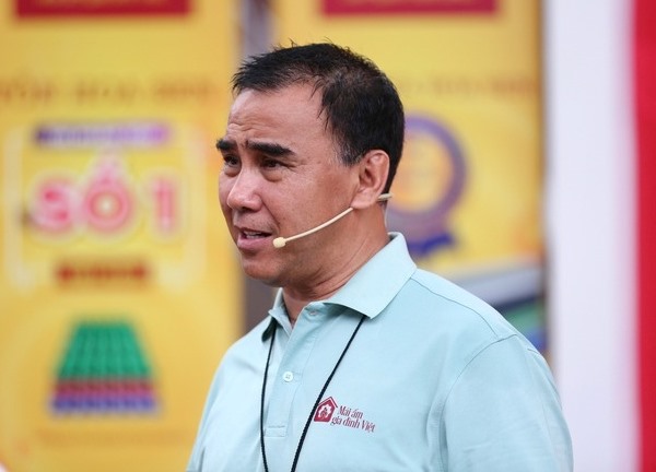 MC Quyền Linh: "Chuẩn bị bấm máy thì người ta cắt vai của tôi cho người khác"