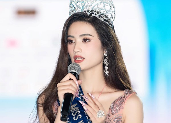 Loạt phát ngôn 'vạ miệng' của Hoa hậu Ý Nhi sau 1 tuần đăng quang