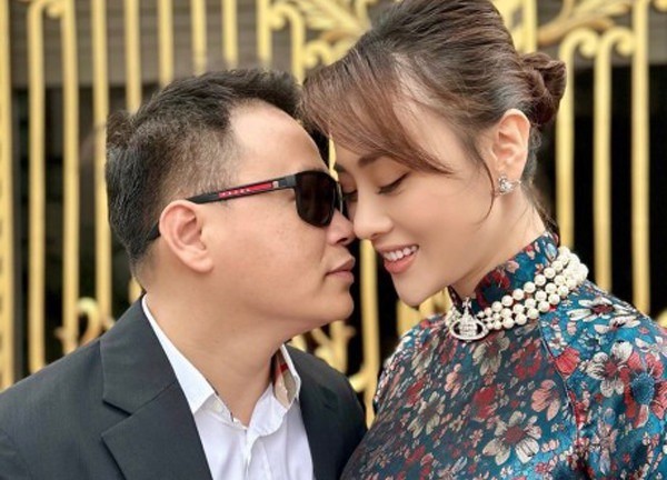Shark Bình quay clip TikTok chung cùng Phương Oanh, có gì mà cư dân mạng bàn tán xôn xao?