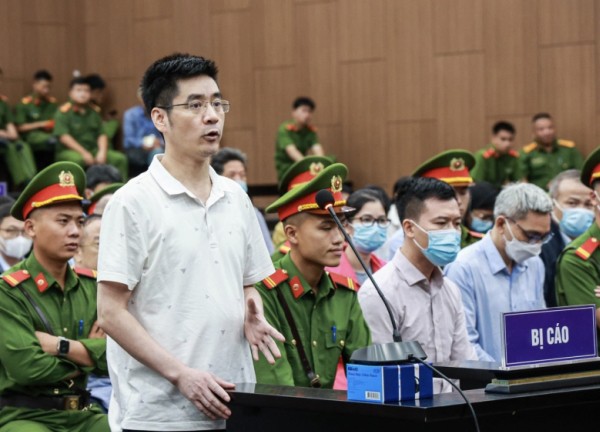 Bằng chứng nào khiến Hoàng Văn Hưng khai có nhận chiếc cặp bí ẩn?