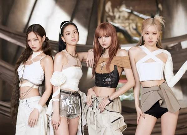 Blackpink sẽ mặc áo dài, áo bà ba trong concert ở HN, clip quay sân khấu và âm thanh gây thất vọng?