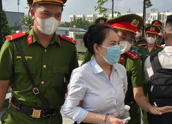 Luật sư của Nữ Tổng Giám đốc đưa hối lộ 34 tỷ đồng bào chữa gì tại tòa?