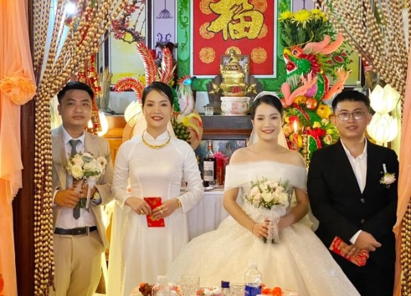 3 anh em ruột ở Vĩnh Phúc tổ chức đám cưới chung một ngày, hôn trường hoàn tráng nhưng tiền mừng thế nào?