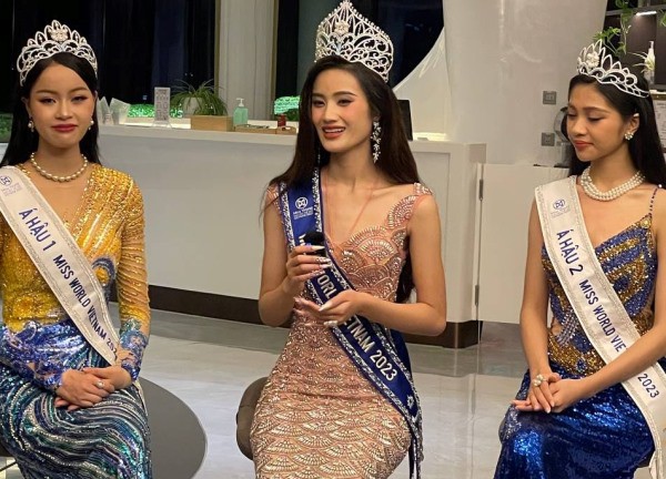 Cận cam thường Hoa hậu Ý Nhi và Á hậu Miss World Vietnam: Có còn lung linh rạng rỡ lúc 2h sáng?