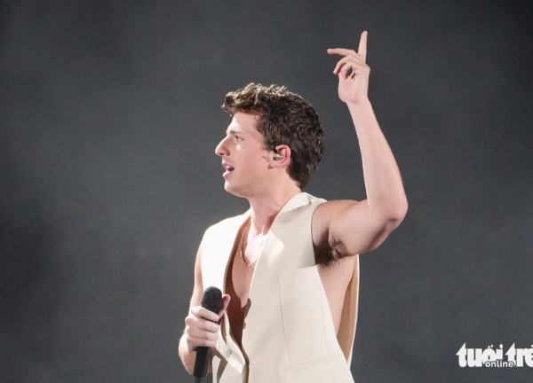 Charlie Puth 'song ca' với khán giả Việt ca khúc 6 tỉ view 'See you again'