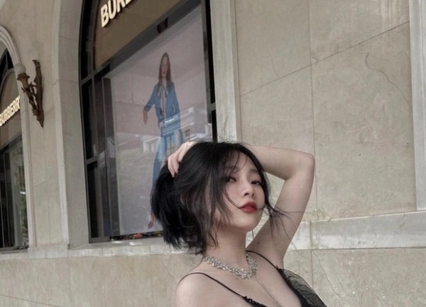 Nữ streamer đình đám một thời gây tranh cãi trên "đường đua" bikini