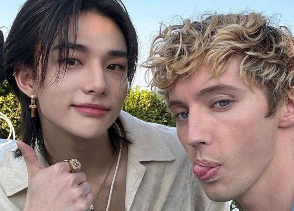 Troye Sivan tiết lộ bị đe dọa tính mạng vì hỏi khán giả cách liên lạc với 1 nam idol đình đám Kpop
