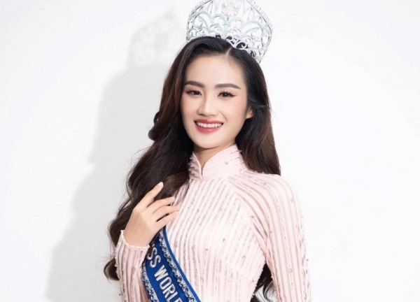Phản ứng của Hoa hậu Ý Nhi trước câu hỏi 'Nếu bị tước vương miện', câu trả lời tiếp tục khiến netizen "dậy sóng"