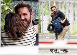 Ben Affleck rạng ngời hạnh phúc tận hưởng kỳ nghỉ hè bên vợ cũ và các con