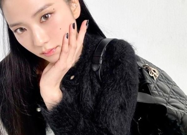 Mẫu túi 'hớp hồn' Jisoo cùng sao nữ châu Á thời gian gần đây