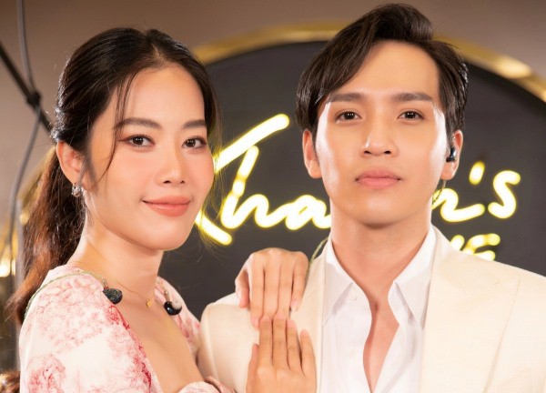 Nam Em nổi đóa khi dù đã có bạn trai vẫn bị netizen "ép" yêu Bạch Công Khanh