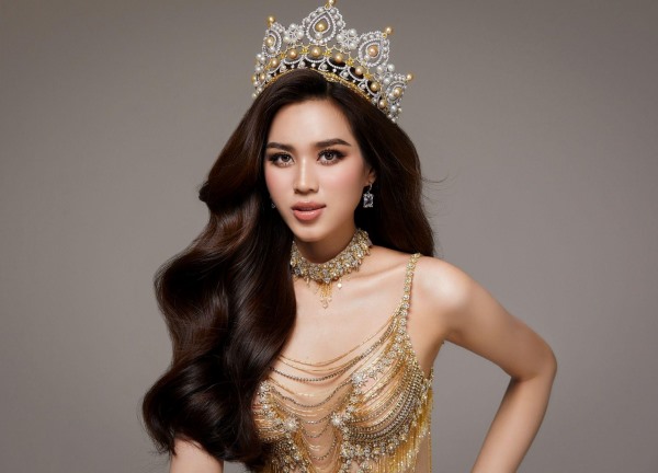 Hoa hậu Đỗ Thị Hà: "Nếu ai đó yêu tôi thật lòng, họ sẽ không bị áp lực"