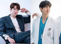 Yoo Yeon Seok: Bright multi-talented handsome man in Kbiz, charming as a doctor, impressive family background