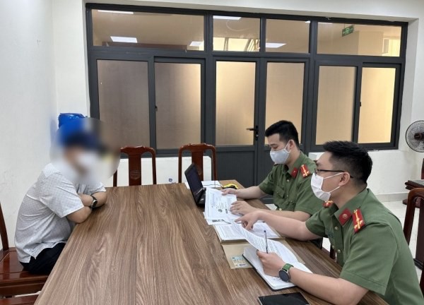 Dùng tài khoản Facebook xúc phạm cô ruột, bị phạt 7,5 triệu đồng